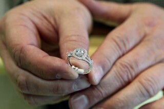 Wedding ring buy back cheap